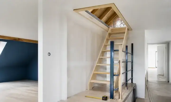 Aménagement combles: escalier, trémie et accès Aménagement combles avec escalier, trémie, garde-corps et accès à l’étage
